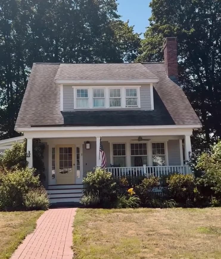 2 Hitching Post Lane, Amesbury, MA